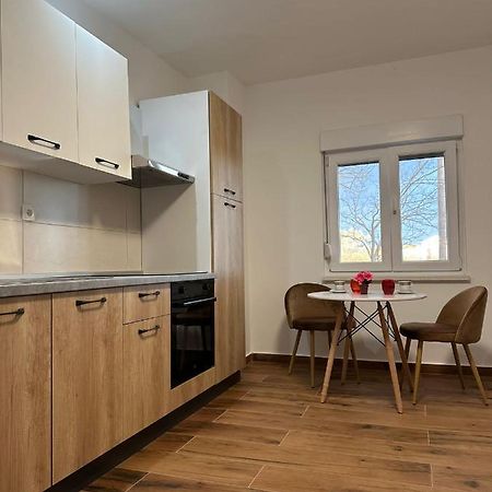 Donji Zemunik Guest House Ivan מראה חיצוני תמונה