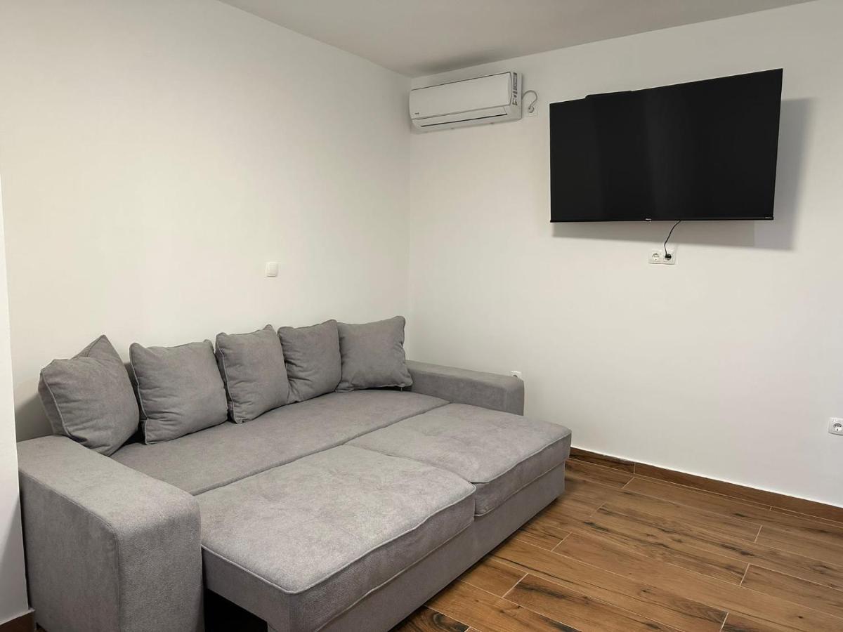 Donji Zemunik Guest House Ivan מראה חיצוני תמונה
