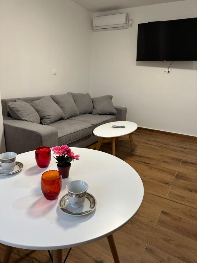 Donji Zemunik Guest House Ivan מראה חיצוני תמונה