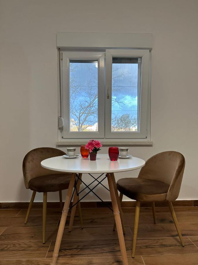 Donji Zemunik Guest House Ivan מראה חיצוני תמונה