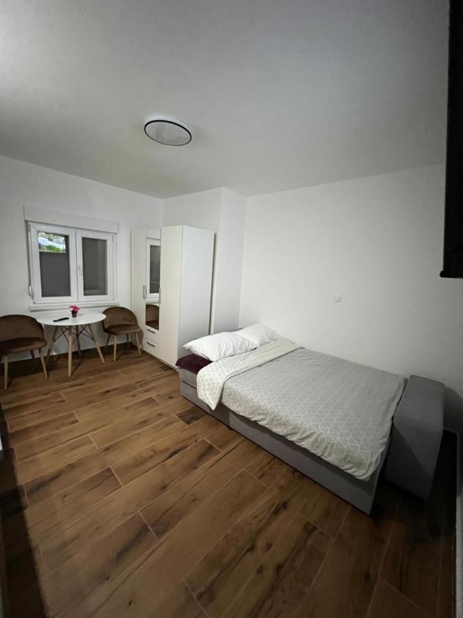 Donji Zemunik Guest House Ivan מראה חיצוני תמונה